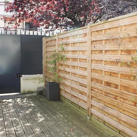 Charming House In With Terrace Holiday home *